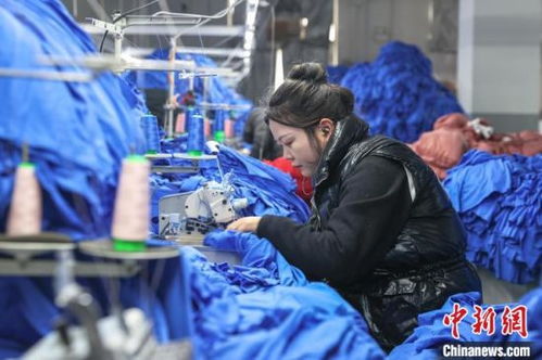 南昌開年拼經濟，針紡服裝產業基地趕制訂單忙